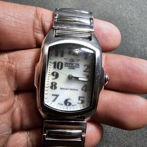 Invicta Special Edition 4230 Ladies Quartz Watch Silver Tone MOP Dial Working cr
